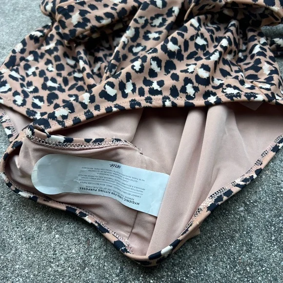NEW Aerie Leopard Print Wrap One Piece Swimsuit Size L - Picture 9 of 11